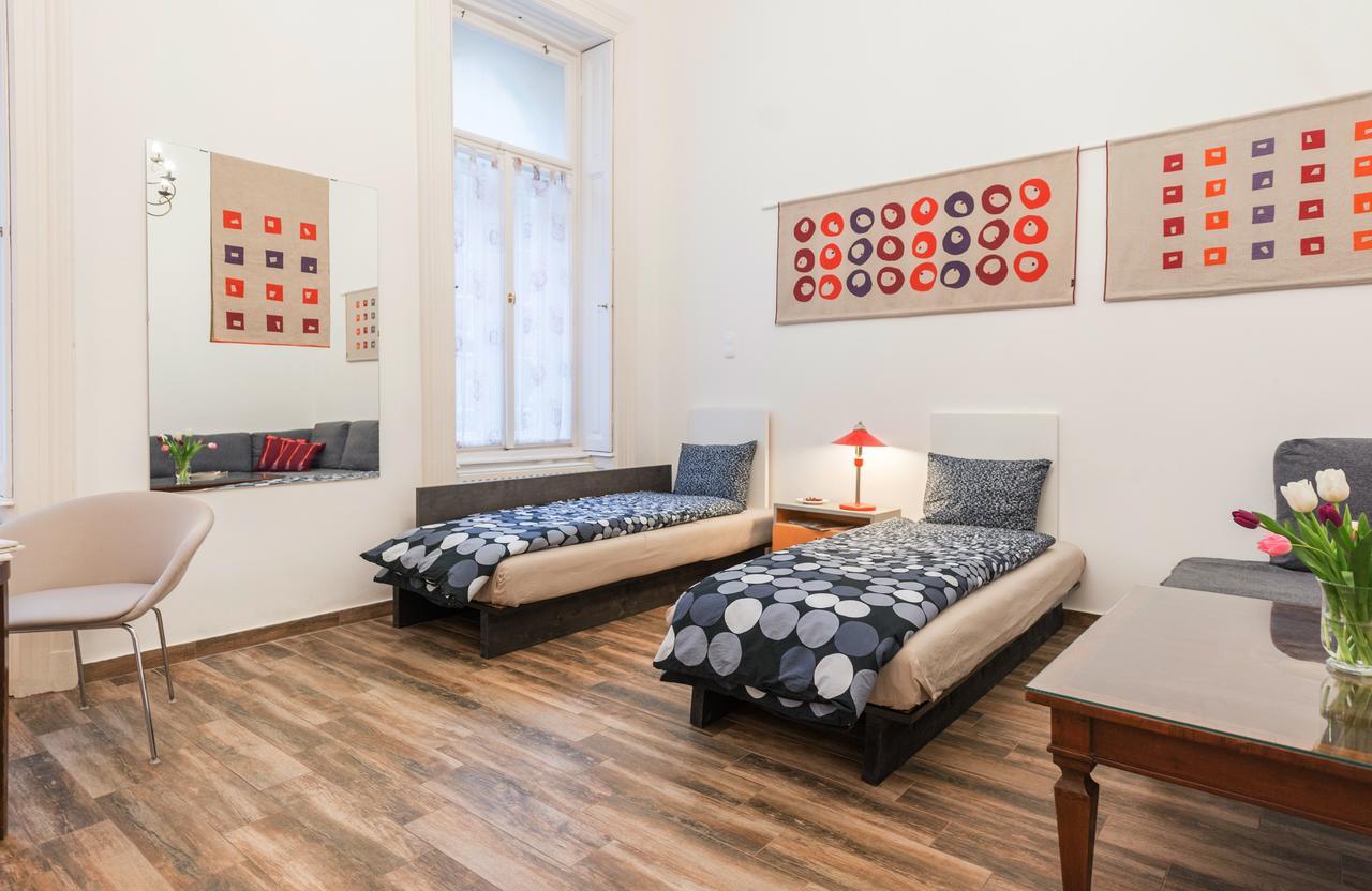 Family And Friends Apartment Budapest Esterno foto