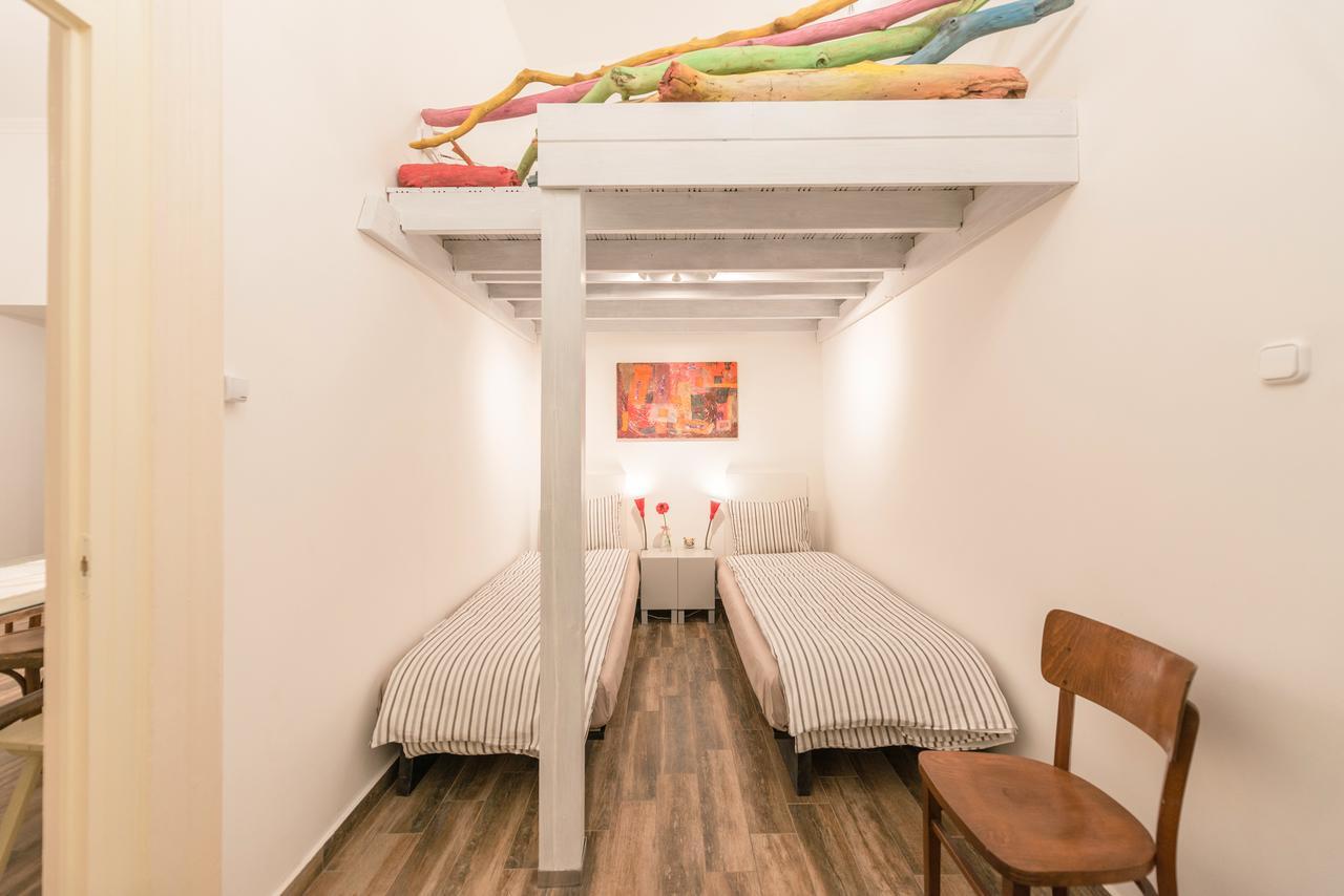 Family And Friends Apartment Budapest Esterno foto