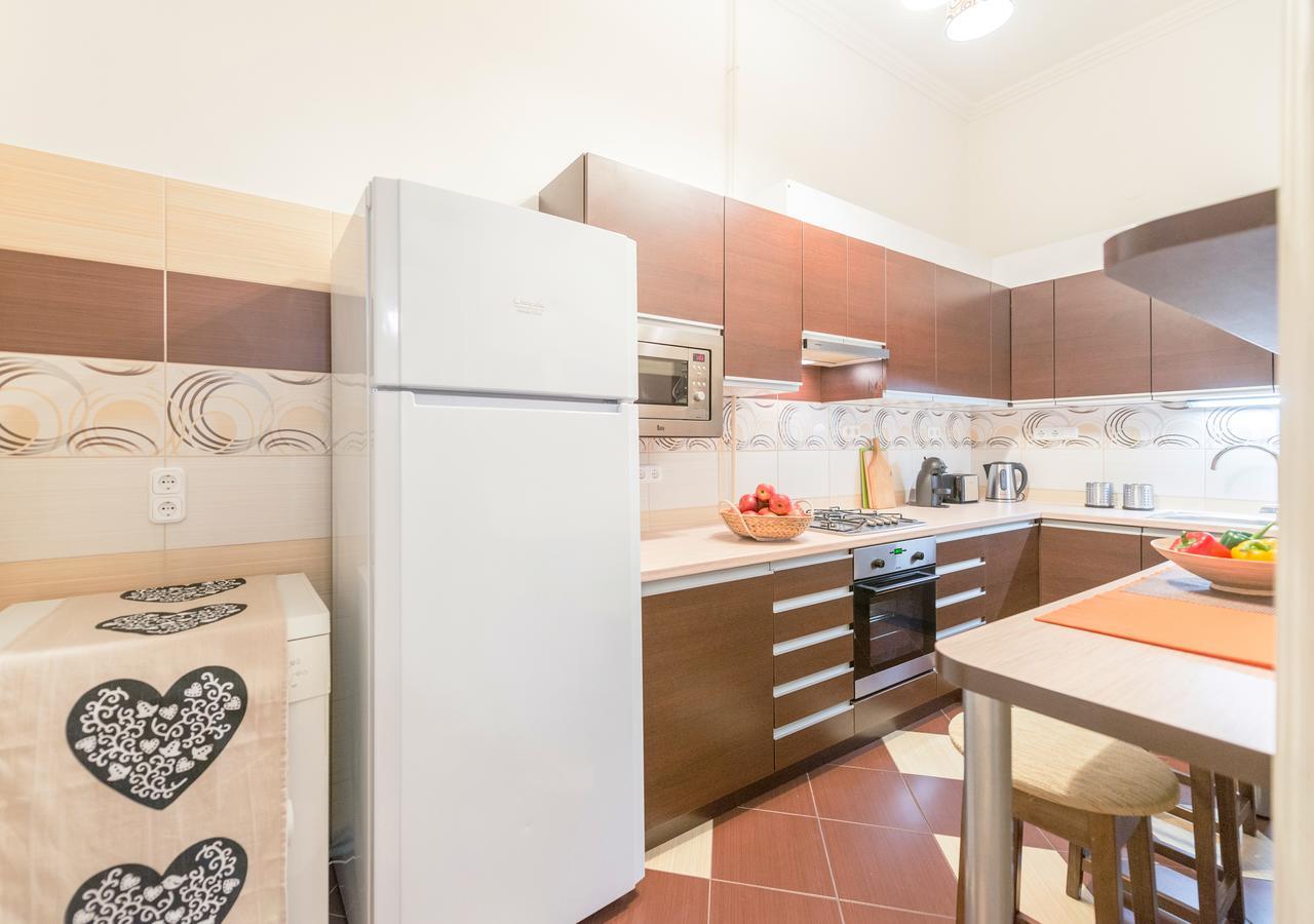 Family And Friends Apartment Budapest Esterno foto